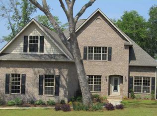 202 Brownstone Mnr, Crestview, FL 32539