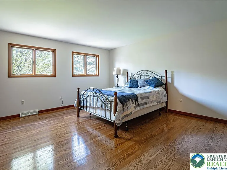 3705 Vale View Dr S — Photo 20