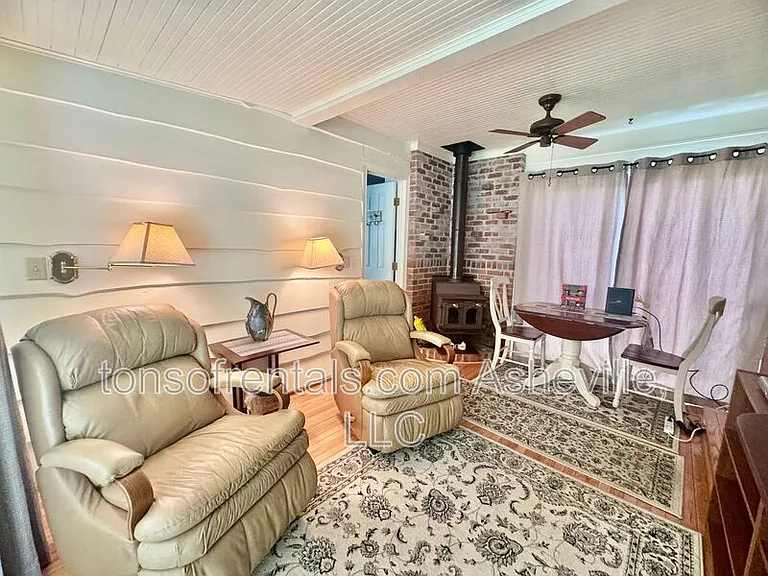 900 Hebron Rd — Photo 12