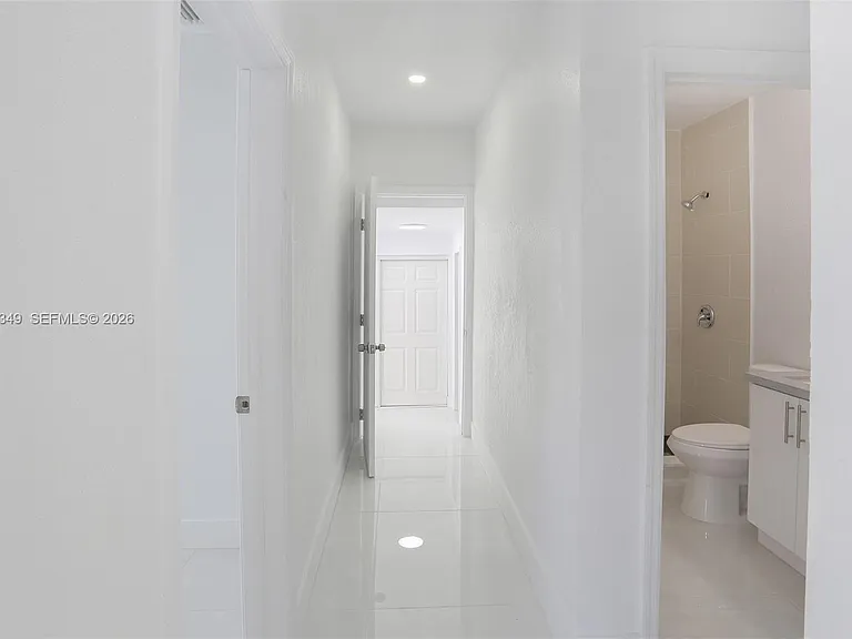 995 SW 14th Ave #995 — Photo 13