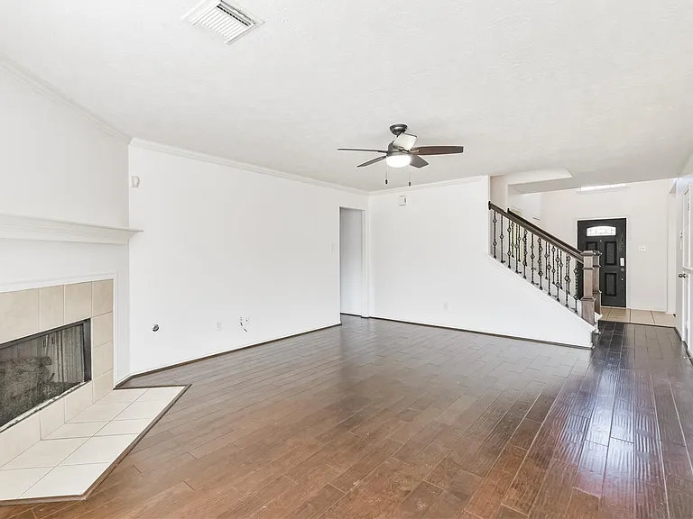 2507 Liza Ct — Photo 7