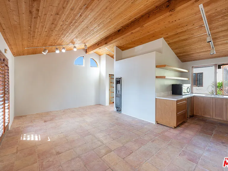 23351 Malibu Colony Rd #108A — Photo 24