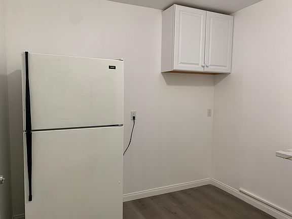 5th image of 5820 Calvin Ave #A