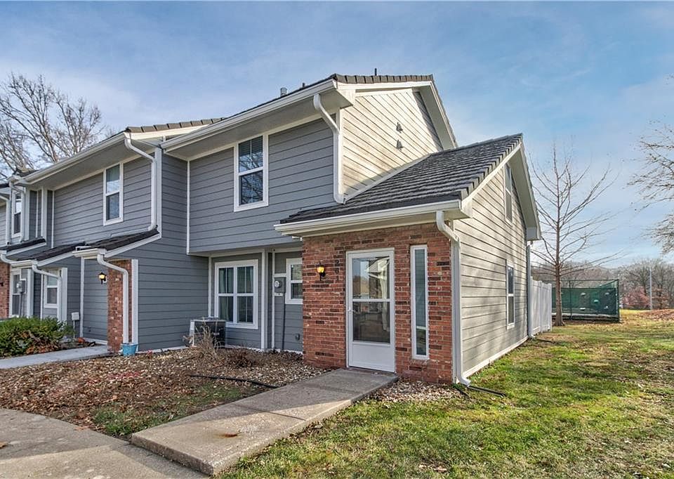 1st image of 261 NE Bayview Dr