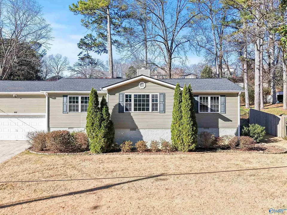 221 Nancy Rd