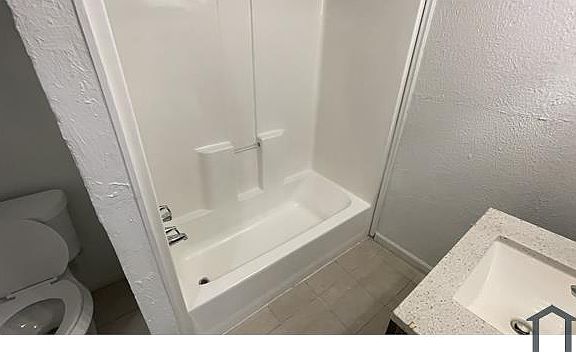 3rd image of 2718 Exline St