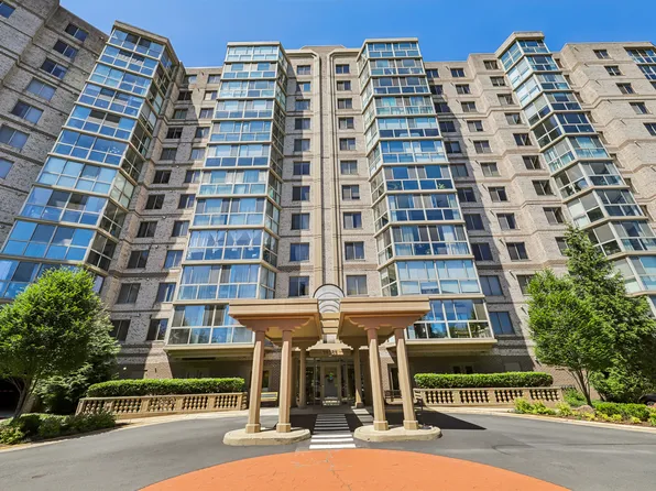 19385 Cypress Ridge Ter Unit 515, Lansdowne, VA 20176