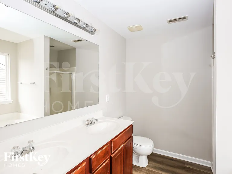 613 Latimer Way — Photo 10