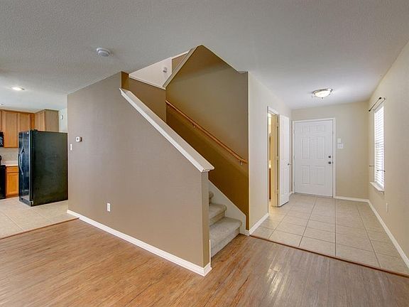 5th image of 10612 Cochron Dr