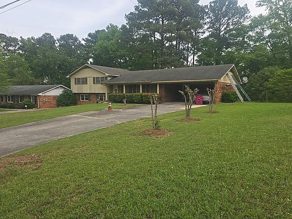 2nd image of 3217 Willowdale Dr
