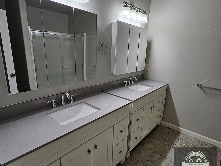 Owner Pays First Months Rent upon Application Approval !!