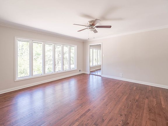 4th image of 1604 Park Ave W