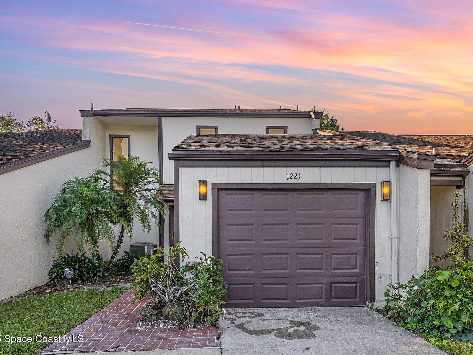 1221 Saint Andrews Dr