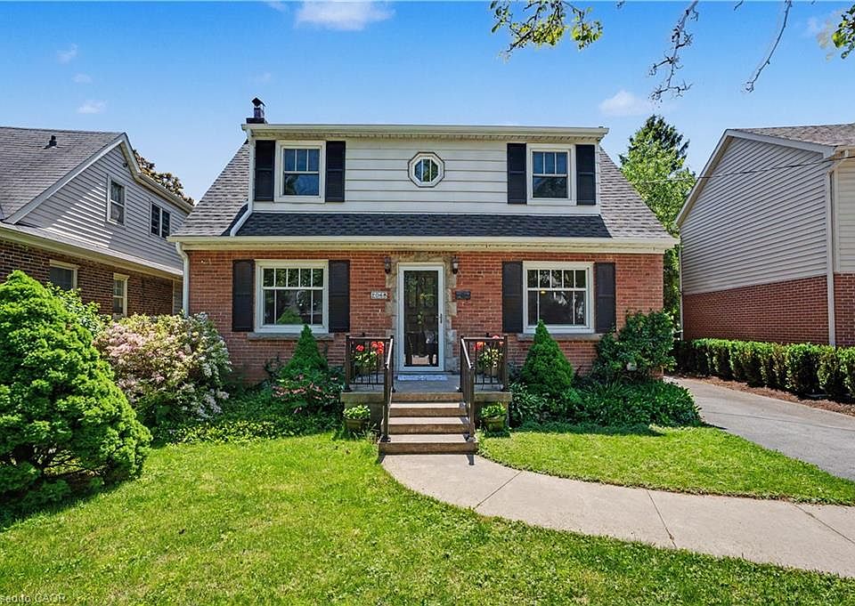 1st image of 2068 Wellington Ave