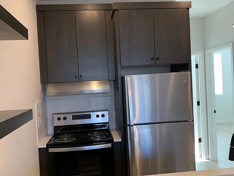 3923 SE 54th Ave #101 — Photo 3