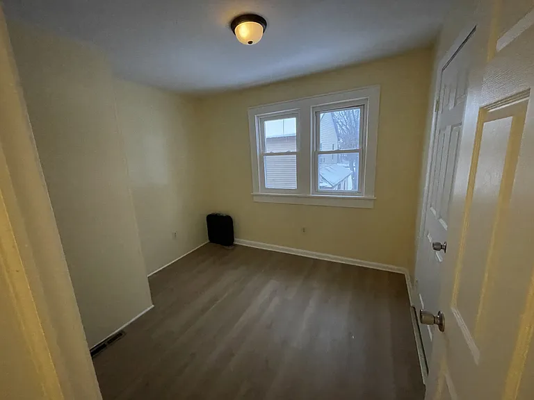 318 Kellogg St — Photo 5