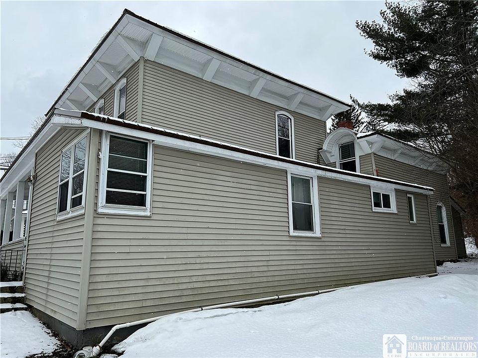 105 Water St, Fredonia, NY 14063 Zillow