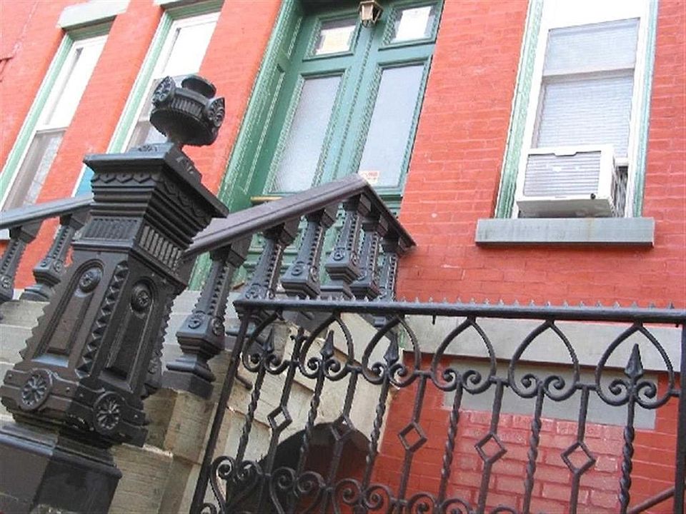 1st image of 235 3rd St #5R