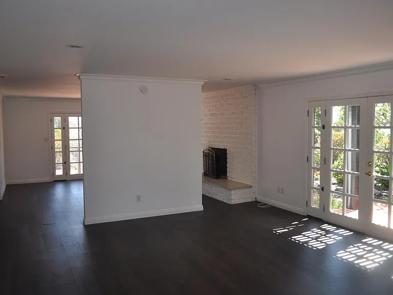 8785 Regency Rd — Photo 6