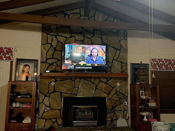 Living room around 26x35
