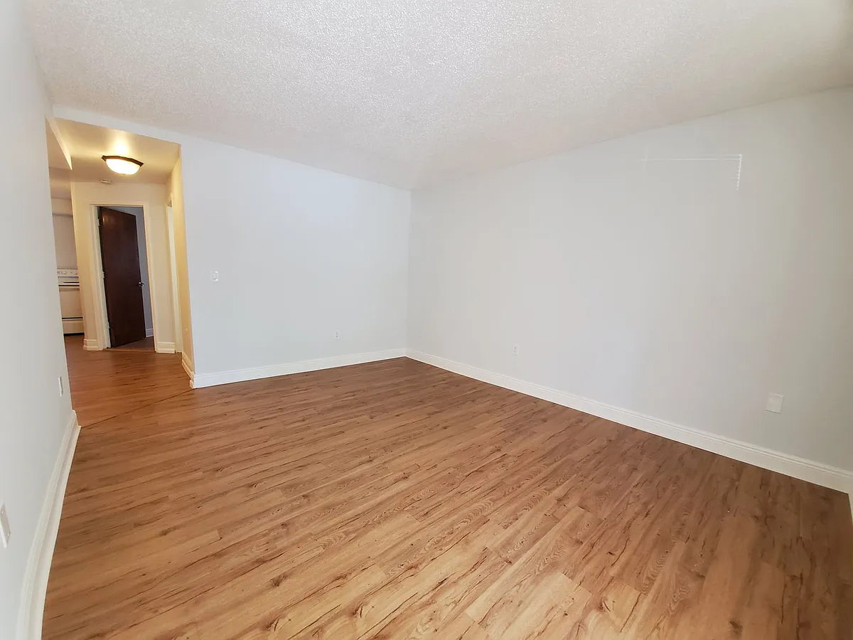 Building Photo - 504 Barcelona Avenue