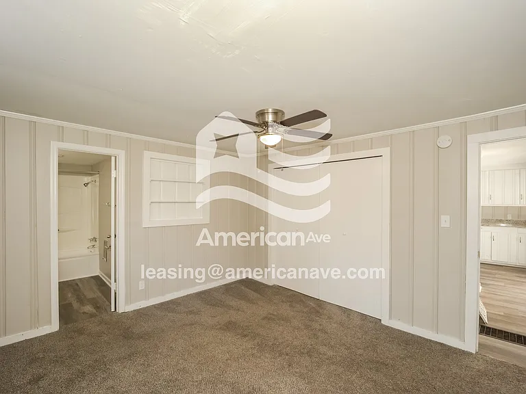 215814_010_wm_-_main_bedroom_13511987.jpg