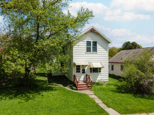 309 S 5th St, Crystal Falls, MI 49920