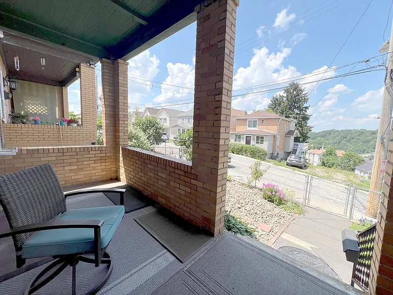 628 Blanton St — Photo 16