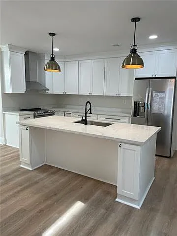 2209 Foucher St — Photo 5