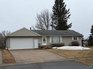 28 Fern Ct, Babbitt, MN 55706