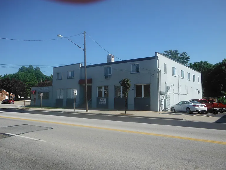2265 Manchester Rd — Photo 2