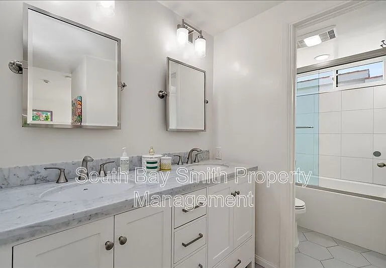 231 N Broadway #2 — Photo 12