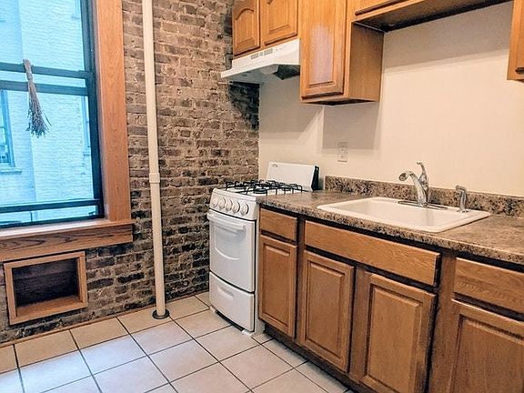 4th image of 374 Eastern Pkwy APT B5