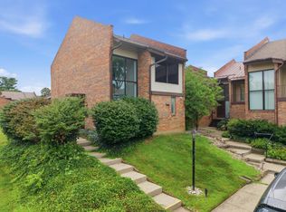 35 Stillmeadow Dr, Cincinnati, OH 45245