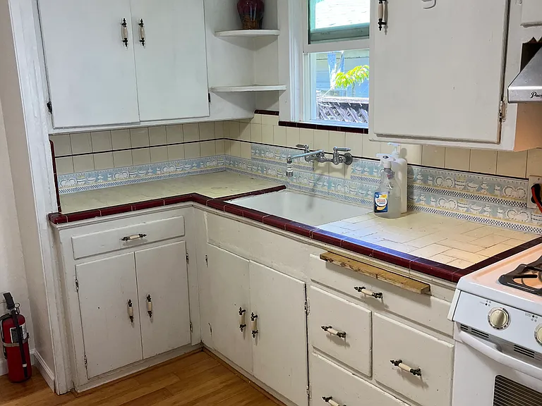 620 Parker Ave — Photo 4