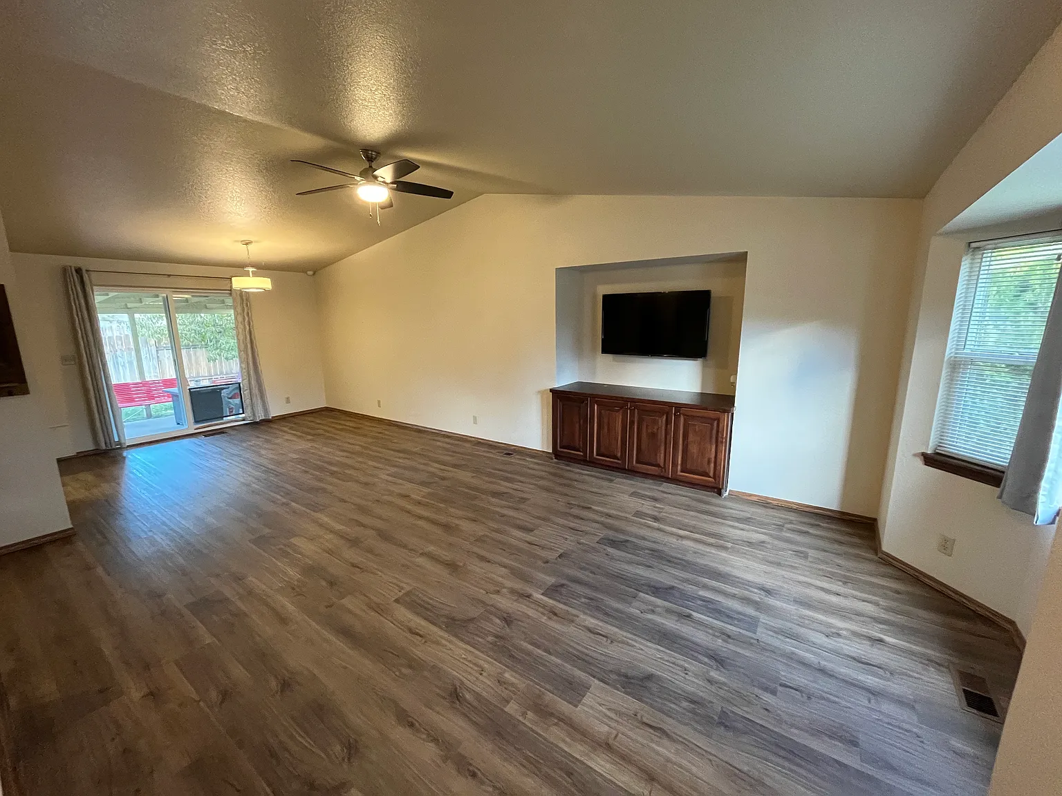7168 W Saxton Dr — Photo 3