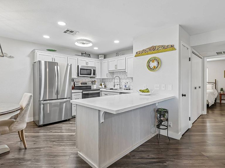 7960 Diamond Rock Way Unit 201, Las Vegas, NV