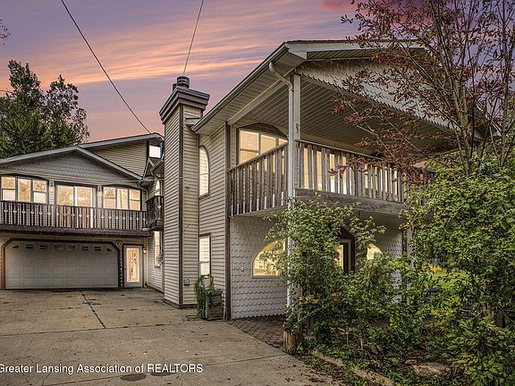 2nd image of 4828 Ingham St