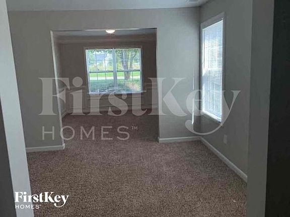 3rd image of 1009 Serene Lake Dr