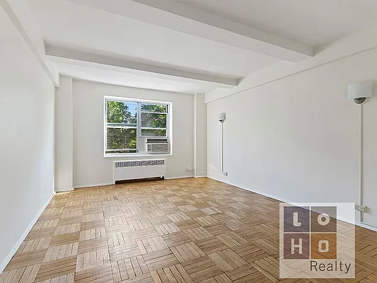 Sold by LoHo Realty | media 11