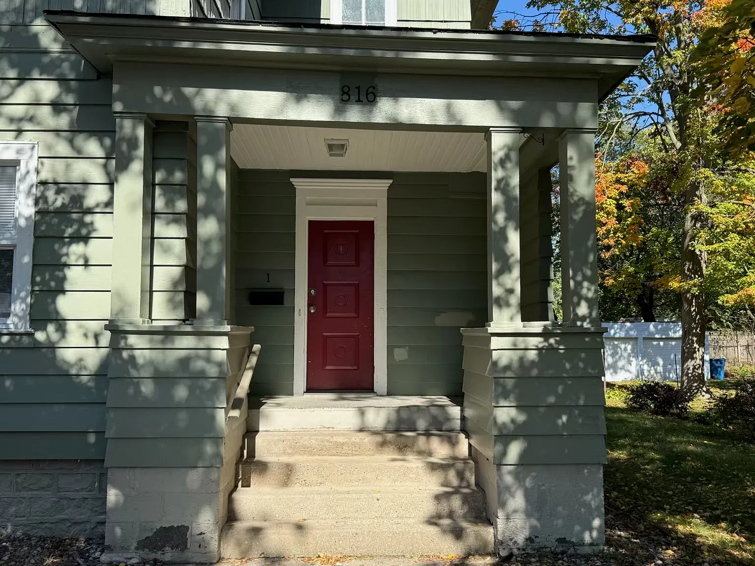 2 bed, 700 sqft, $850 — Photo 1
