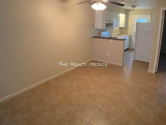 2nd image of 627 Tanglewood St #2
