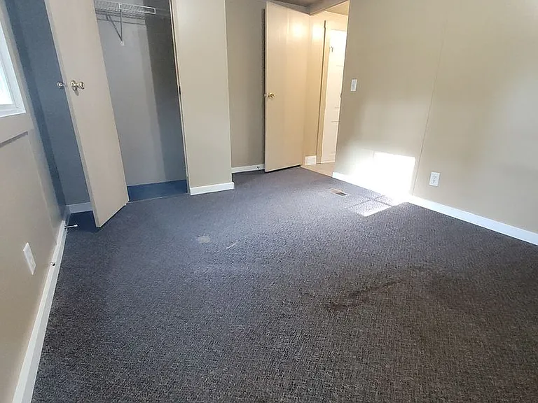 522 Sandmine Rd — Photo 8