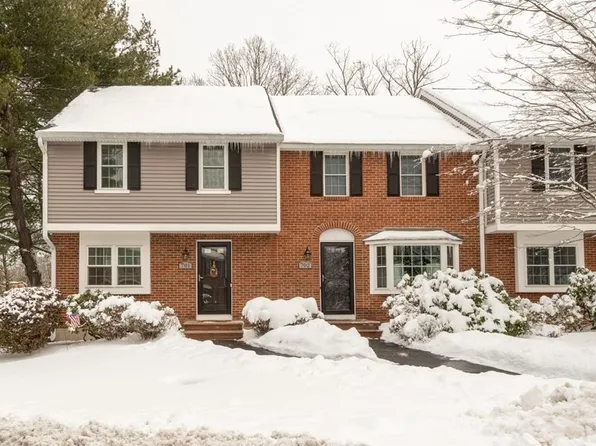 320 Newbury St APT 701, Danvers, MA 01923