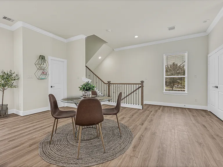 2304 Canfield St — Photo 9