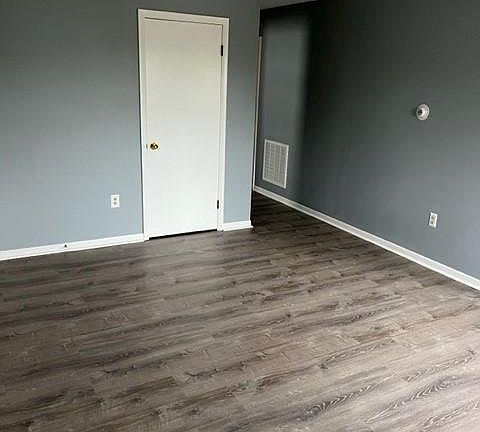 3rd image of 112 N Cleveland Ave