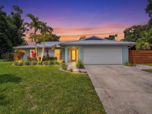 4230 Shady Oaks Ct, Sarasota, FL 34233