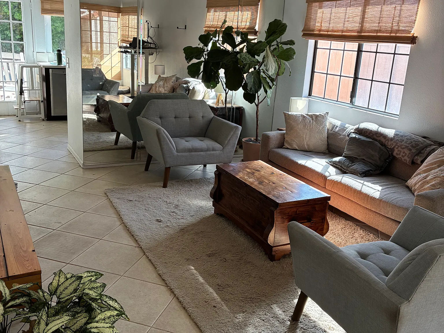 905 Rosemary Ave — Photo 2