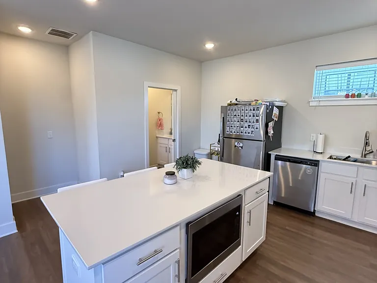 610 N Whitham Ave #3 — Photo 17