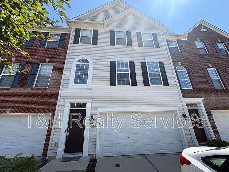 6941 Vistamere Way — Photo 1